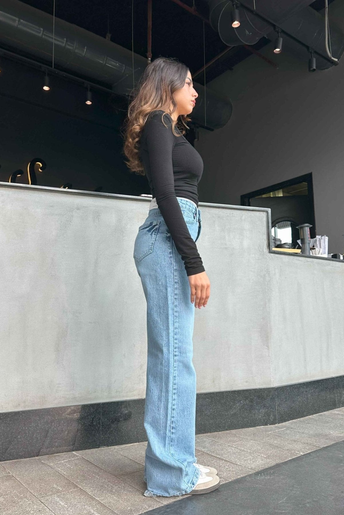 Ultra Comfort Wide Leg - Light Iced Blue Wash Jeans.