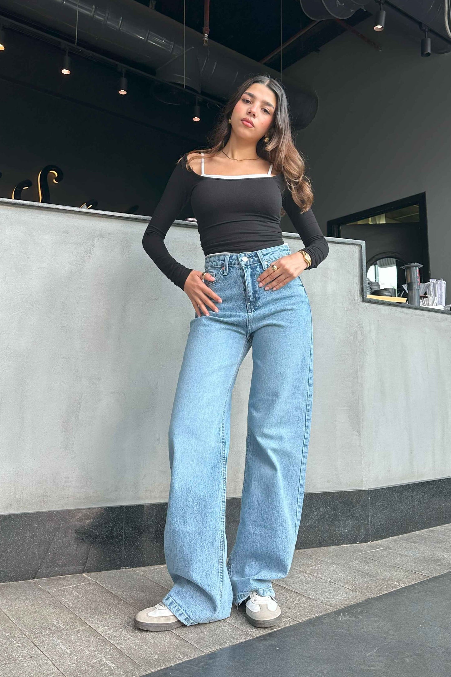 Ultra Comfort Wide Leg - Light Iced Blue Wash Jeans.