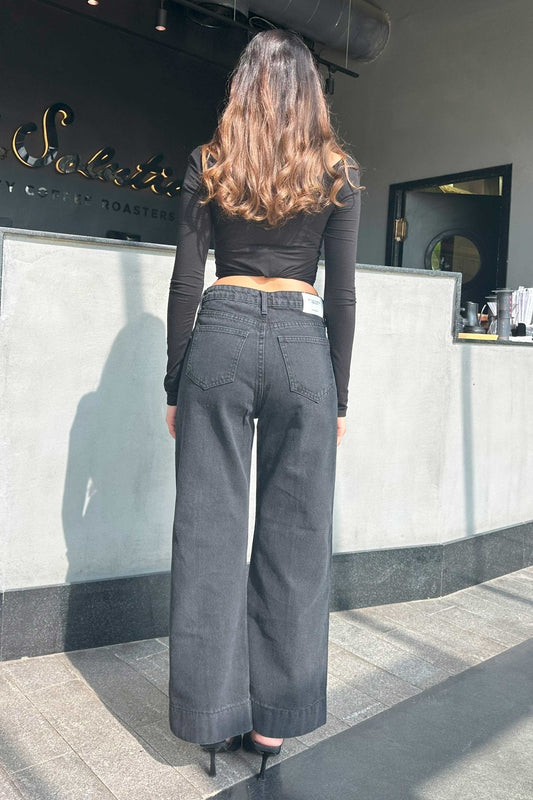 Cropped Wide Leg - Black Jeans.
