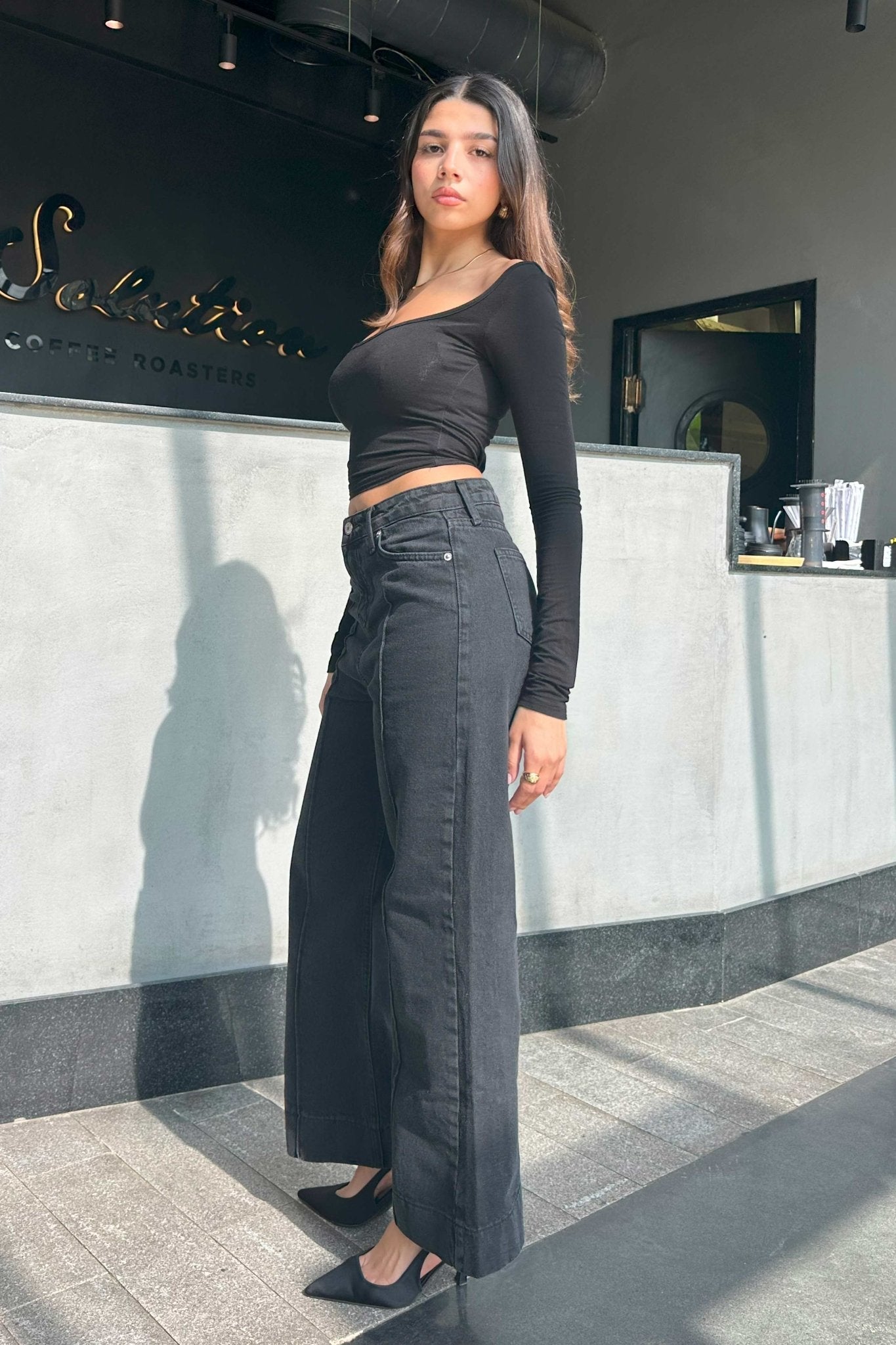 Cropped Wide Leg - Black Jeans.