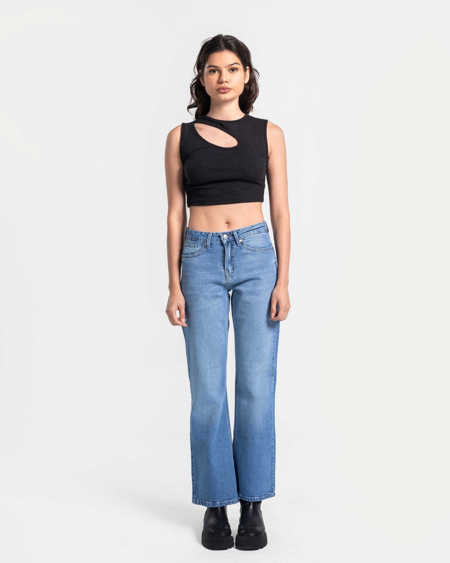 Boot Cut - Medium Blue Jeans